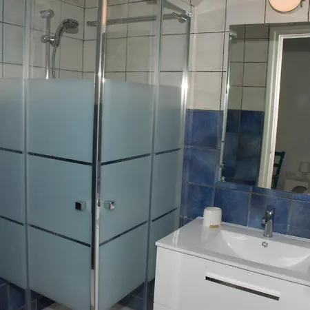 Votsalo * Pomos