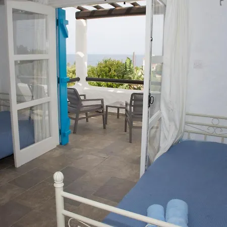 Votsalo Villa Pomos